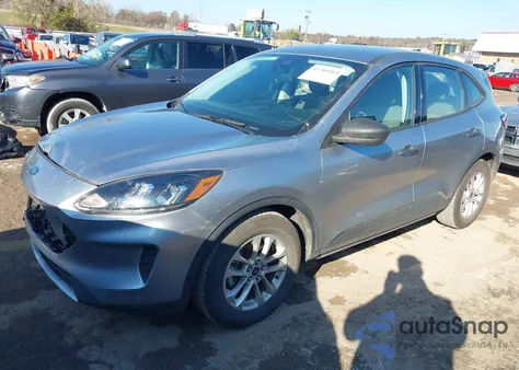 2021 Ford Escape S z USA, uszkodzony, nr VIN 1FMCU0F60MUA33264